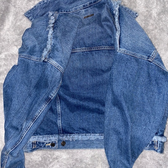 Armani exchange Women’s Jean Jacket - Picture 4 of 4